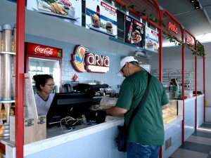 Kuşadası Belediyesi’nden Öğretmenlere “24 Kasım Jesti”