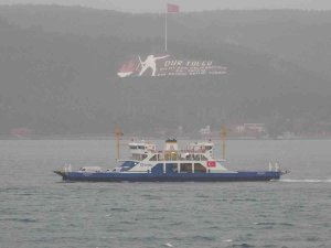 Bozcaada’ya Feribot Seferleri İptal Edildi