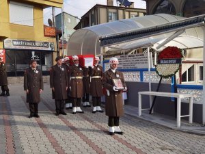 Vefat Eden Emekli Albay Toprağa Verildi