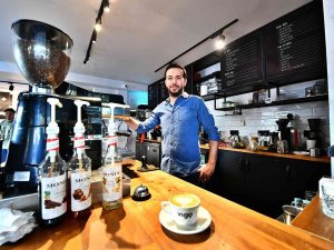 İ̇zmir’in Gözde Baristaları Meslek Fabrikasından Çıkıyor