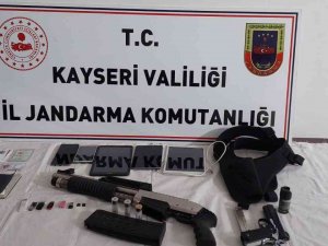 Türkiye’ye Kaçak Yollardan Giren Pkk’lı Jandarmadan Kaçamadı