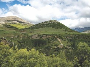 Tufanbeyli’de Doğa Tutkunlarına Kamp Alanı Yapılıyor
