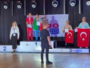 Dünya Karayip Dans Şampiyonası’nda Adanalı 7 Sporcu Madalya Aldı