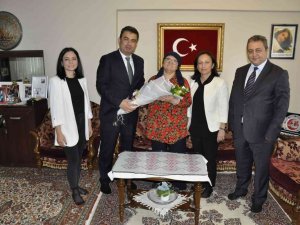Şehit Aybüke Öğretmenin Annesi Unutulmadı