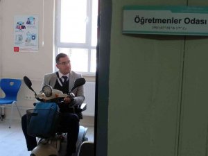 Engeli Öğretmenlik Hayalini Gerçekleştirmeye Engel Olmadı