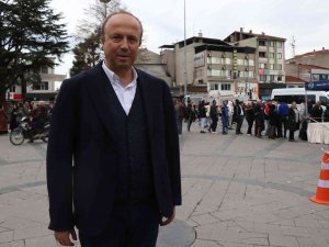Avcılar Belediye Başkanı Turan Hançerli Deprem Bölgesinde