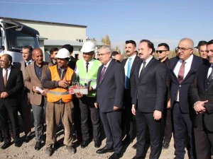 Malazgirt’te Yapılacak Otogarın Temeli Törenle Atıldı