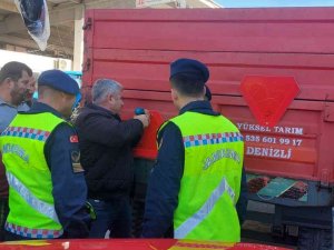 Jandarmadan Tarım Araçlarının Karıştığı Kazalara Reflektörlü Çözüm