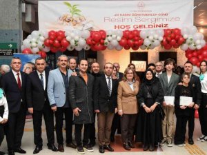 Öğretmenlerin Resimleri Bu Sergide Görücüye Çıktı