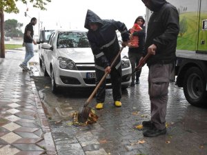 Edremit Belediyesi Şiddetli Yağışlara Önlem Alıyor