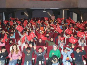 Şanlıurfalı Çocuklar ’Çanakkale Yolun Sonu’ Filmini İzledi