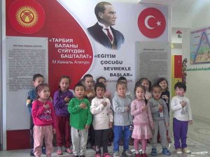 Etimesgut Belediyesi’nin Kırgızistan’da İnşa Ettiği Atatürk Kreş Anaokulu Ve Gündüz Bakım Evi’nde Öğretmenler Günü Etkinliği
