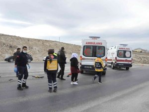 Karaman’da İşçi Servisi İle Yolcu Minibüsü Çarpıştı: 5 Yaralı