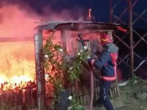 Baraj Kenarındaki Bağ Evi Alev Alev Yandı