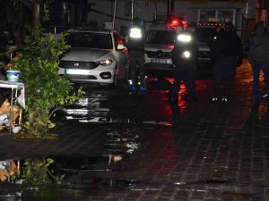 İ̇zmir’de Sokak Ortasında Çifte Cinayet