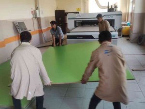 Mimar Sinan Meslek Ve Teknik Anadolu Lisesi Fabrika Gibi Çalışıyor