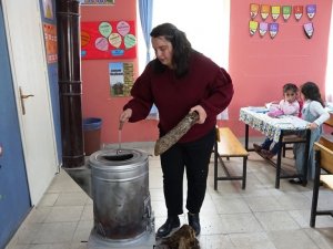 Batılı Öğretmenlerden Doğuda Fedakarlık Örneği