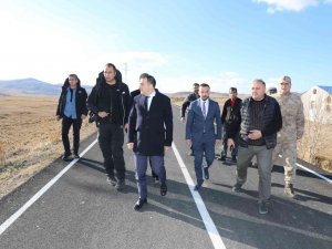 Vali Öksüz, Köylerde İncelemelerde Bulundu