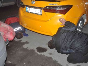 Taksinin Alt Bölümünde Mahsur Kalan Kedi Sıcak Bir Yuvaya Kavuştu