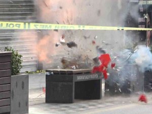 Samsun’un İ̇stiklal Caddesi’ndeki Şüpheli Çanta Fünye İle Patlatıldı