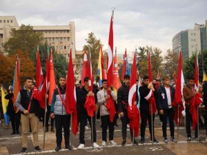Gaziantep’te Öğretmenler Günü Buruk Kutlandı