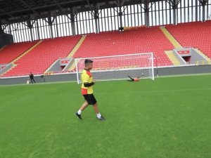 Gürsel Aksel Stadyumu’nun Kapıları Ziyaretçilere Açıldı