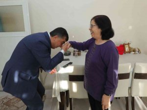 Başkan Fadıloğlu, Öğretmenlerini Unutmadı