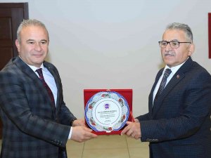 Akkışla’daki Okul Lojmanlarının Tadilatı Yapıldı