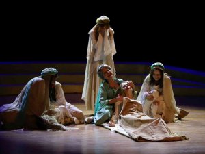 Nevü’de ’Leylâ İle Mecnun’ Adlı Tiyatro Oyunu Sahnelendi