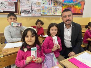 Kestel Belediyesi’nden Çocuklara Diş Bakım Seti