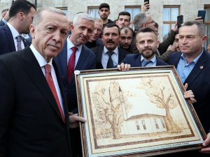 Bursalı Gençlerden Cumhurbaşkanı Erdoğan’a Anlamlı Hediye