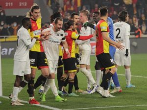 Göztepe İle Altay Arasındaki 64. Randevu