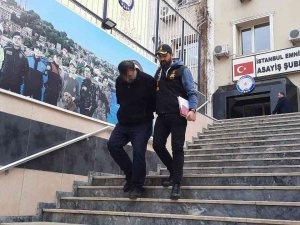 Fatih’te 600 Bin Lira Değerindeki Gümüş Hırsızlığı Kamerada