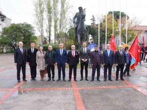 Salihli’de 24 Kasım Öğretmenler Günü Kutlandı