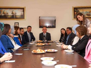 Başkan Kavuş: “Öğretmenlerimiz Geleceğimizin Mimarı, Çocukluk Kahramanlarımızdır”