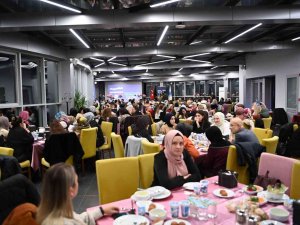 Tuzla Belediye Başkanı Dr. Şadi Yazıcı: “Öğretmenler, Öğrencilerin Rol Modelidir”