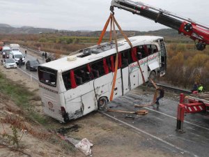 Mersin’de Otobüs Kazası: 1’i Ağır 10 Yaralı Hastaneye Sevk Edildi