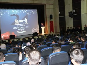 Bitlis’te 24 Kasım Öğretmenler Günü Kutlandı