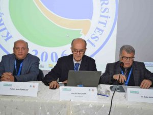 Bilim İnsanları, Çiçekdağı İlçesini Sempozyumda Anlatıyor