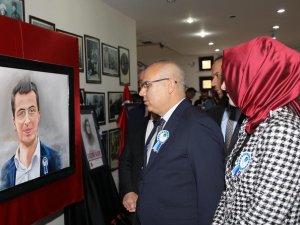 Niğde Valisi Öğretmeninin Gününü Kutladı