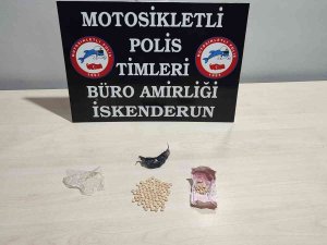 Polisin Durdurduğu Şahsın Üzerinden Uyuşturucu Hap Çıktı