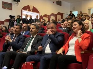 Sürpriz Ekrana Yansıdı, Vali Gözyaşlarını Tutamadı