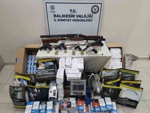 Bandırma’da Asayiş Operasyonunda 3 Kişi Yakalandı, 1 Kişi Aranıyor