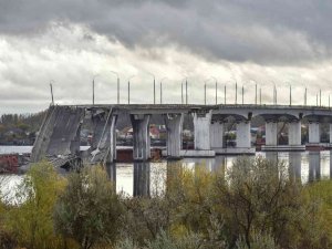 Ukrayna’da Yıkılan Stratejik Antonovski Köprüsü Görüntülendi