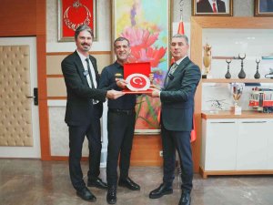 Dünya 3 Bant Bilardo Şampiyonu Taşdemir: "Mutluyum, Gururluyum Ve Onurluyum"