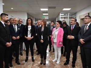 Şehit Öğretmen Ayşenur Alkan’ın İsmi Kütüphanede Yaşayacak