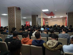 Erzincan’da Kyk’da Kalan Üniversite Öğrencilerine Konferans