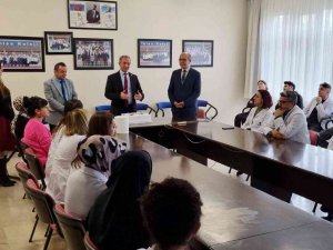 İ̇hlas Kolejinde 24 Kasım Öğretmenler Günü Kutlandı