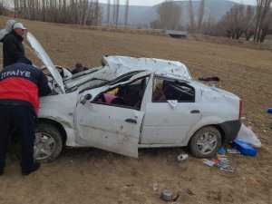 Kayganlaşan Yol Kazaya Neden Oldu, 3 Kişi Yaralandı