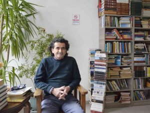 Emekli Doktor Sahafın Bin Kitapla Başlayan Serüveni 15 Bin Kitaba Ulaştı